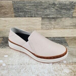 KURU Roam Atla Womens Shoes Sz 8.5 M Sand Caramel Classic Slip-On Sneaker